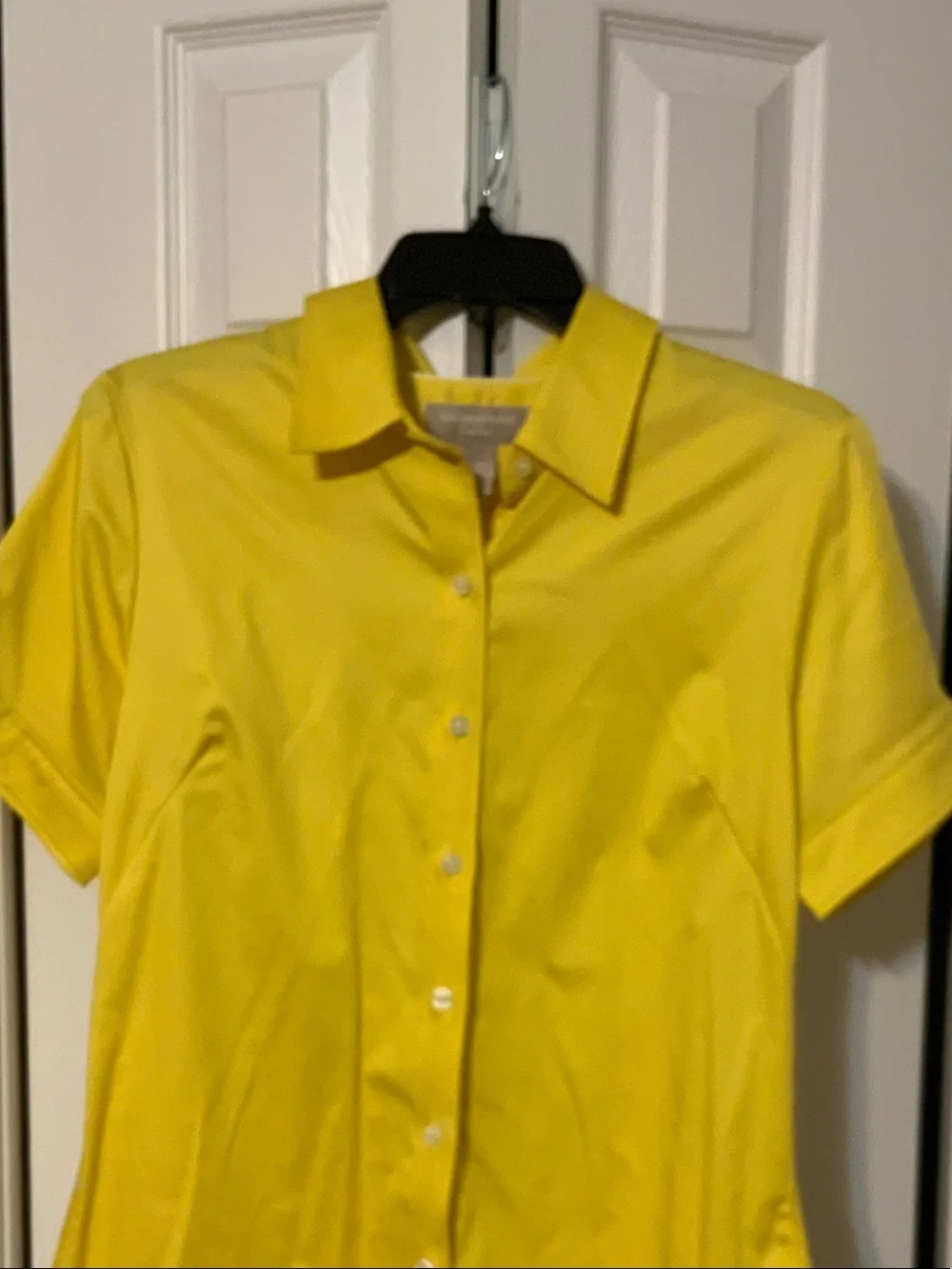Banana Republic Yellow Short-Sleeve Button-Down Shirt - Picture 3 of 4
